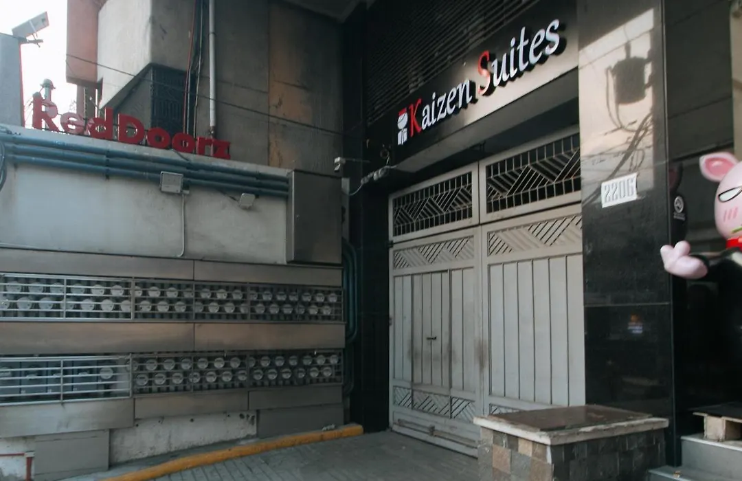 Reddoorz Plus @ Kaizen Suites Taft Avenue-1
